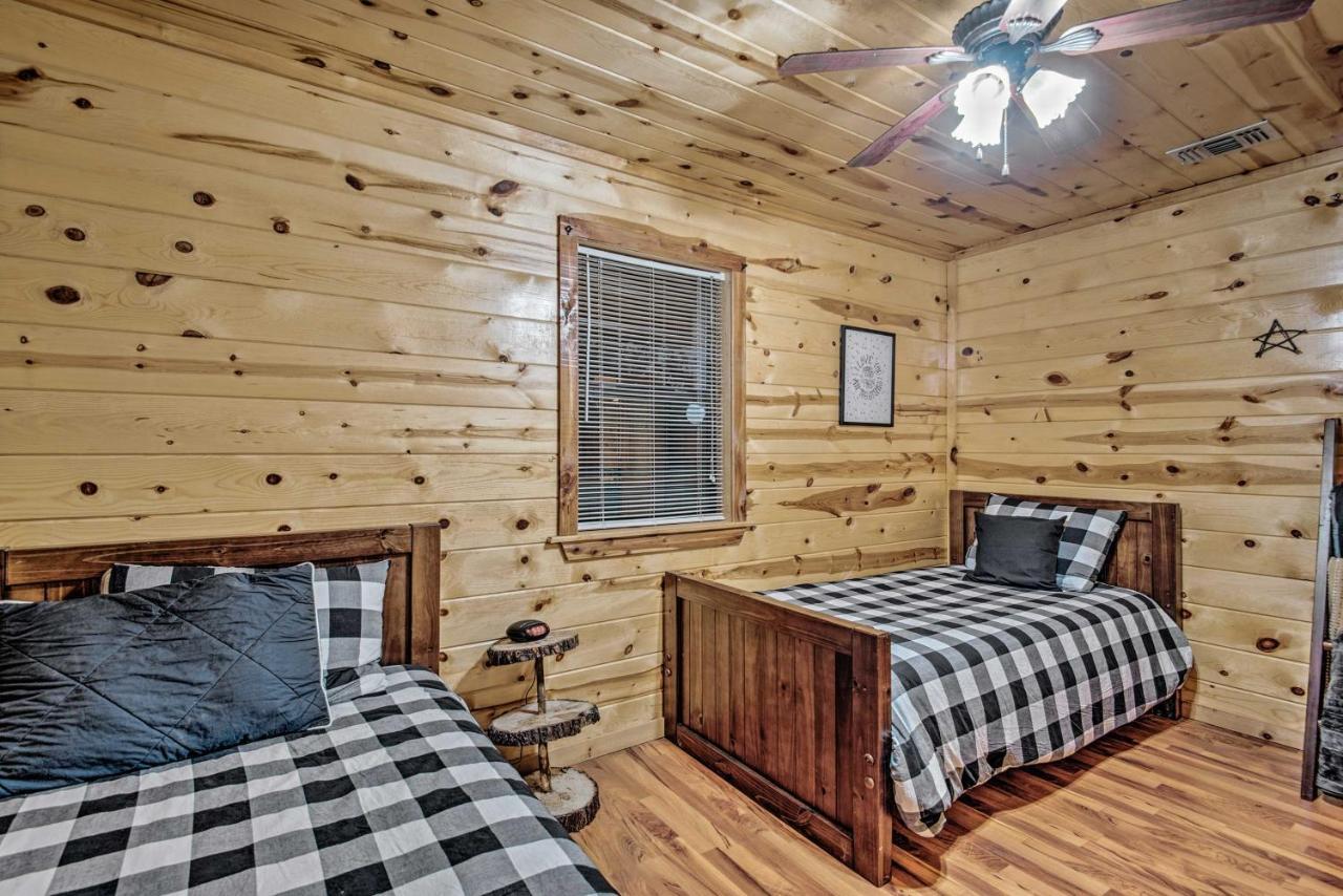 Broken Bow Starlight Cabin With Private Hot Tub! Экстерьер фото