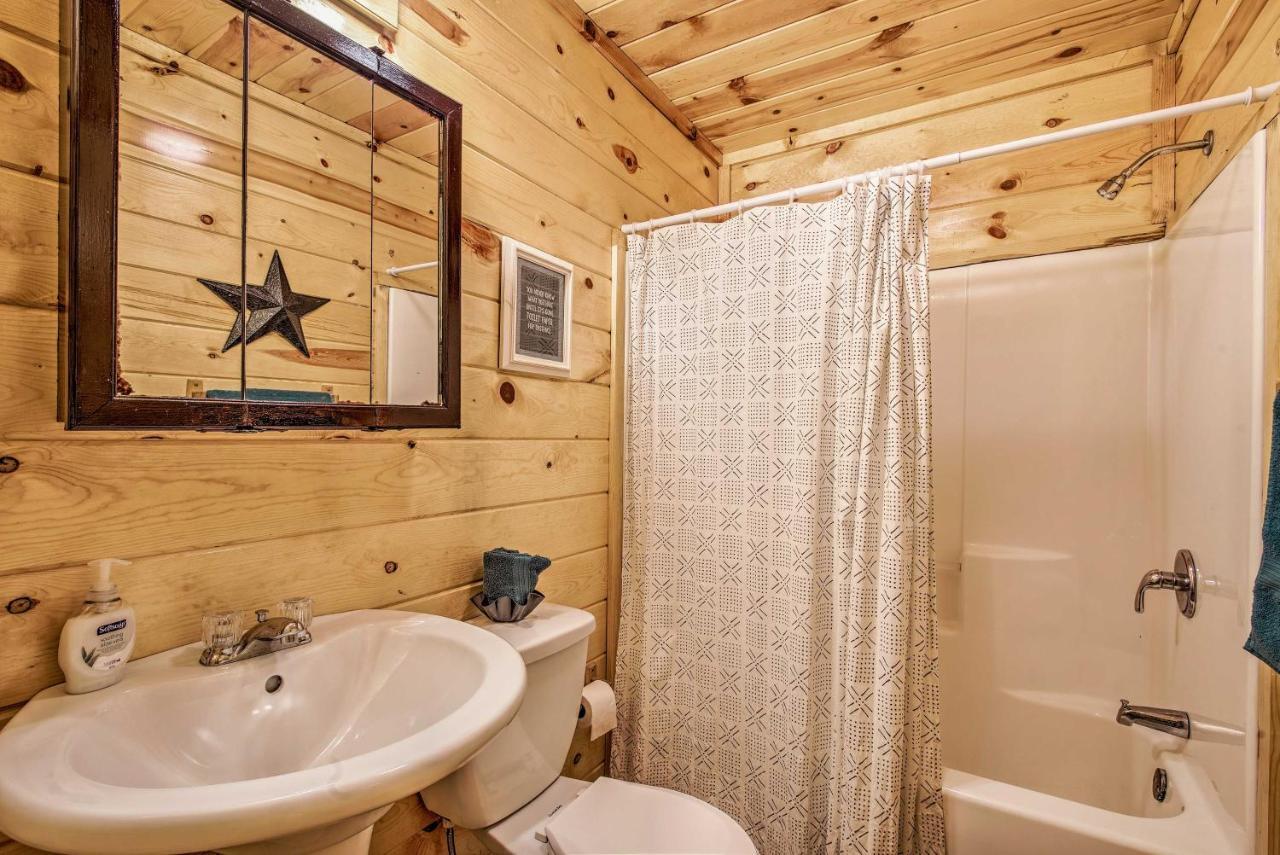 Broken Bow Starlight Cabin With Private Hot Tub! Экстерьер фото